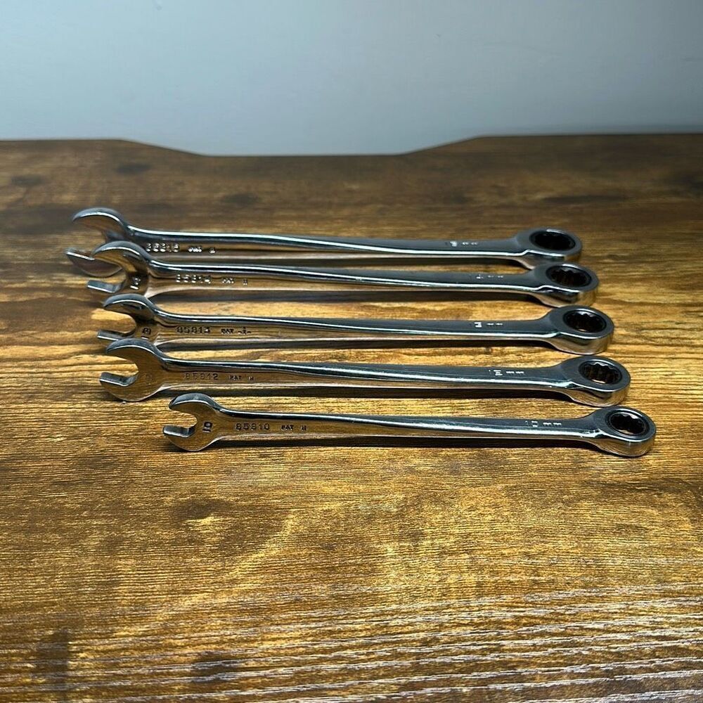 GEARWRENCH 10mm 12mm 13mm 14mm 15mm Metric  Combination Ratcheting‎ Wrench Set